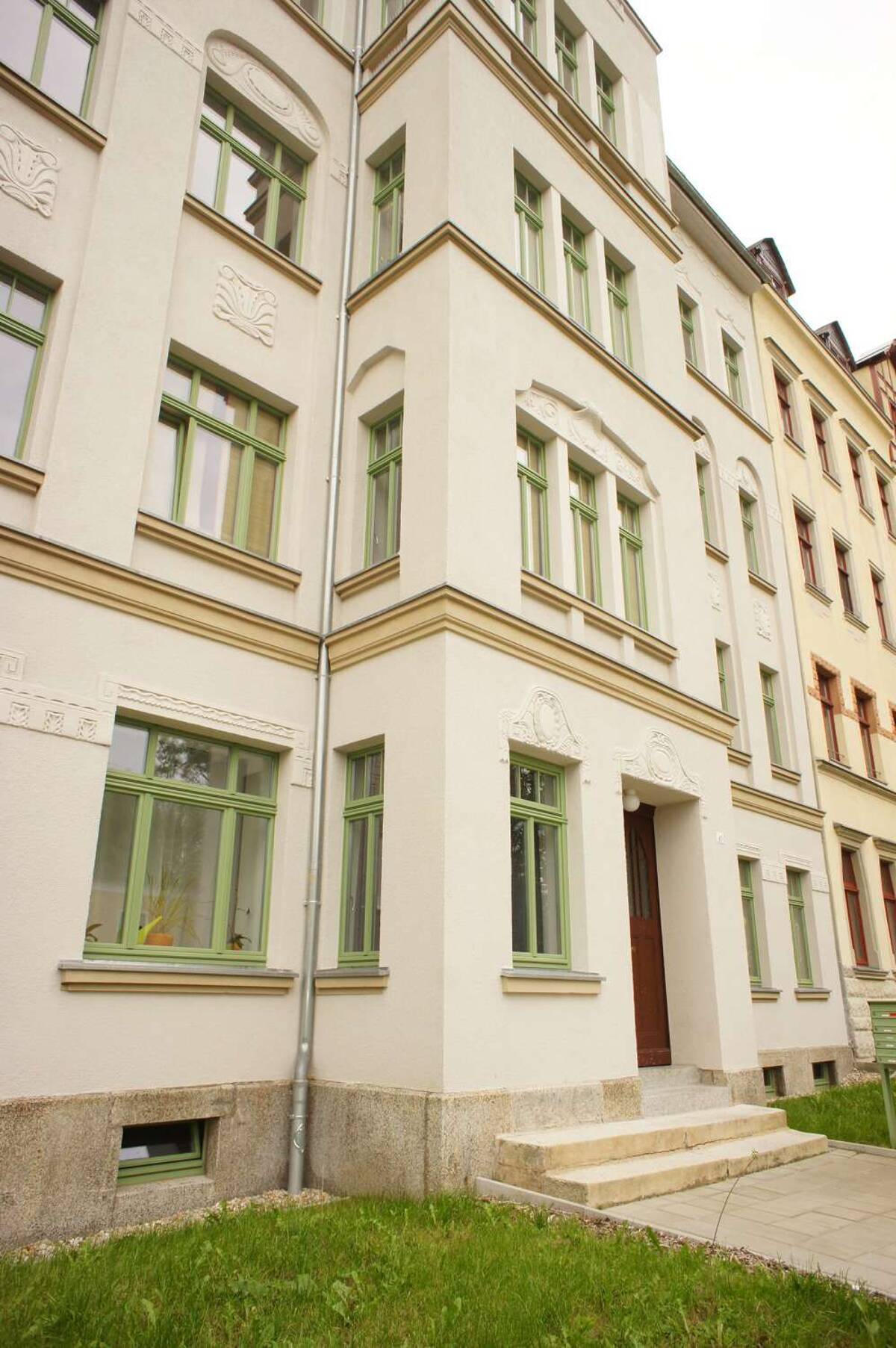 Frei ab 1.11.26 - Wohnen im Dachgeschoss + toller Laminaboden - u.v.m. – 9112 Chemnitz – Bild 1 von 1