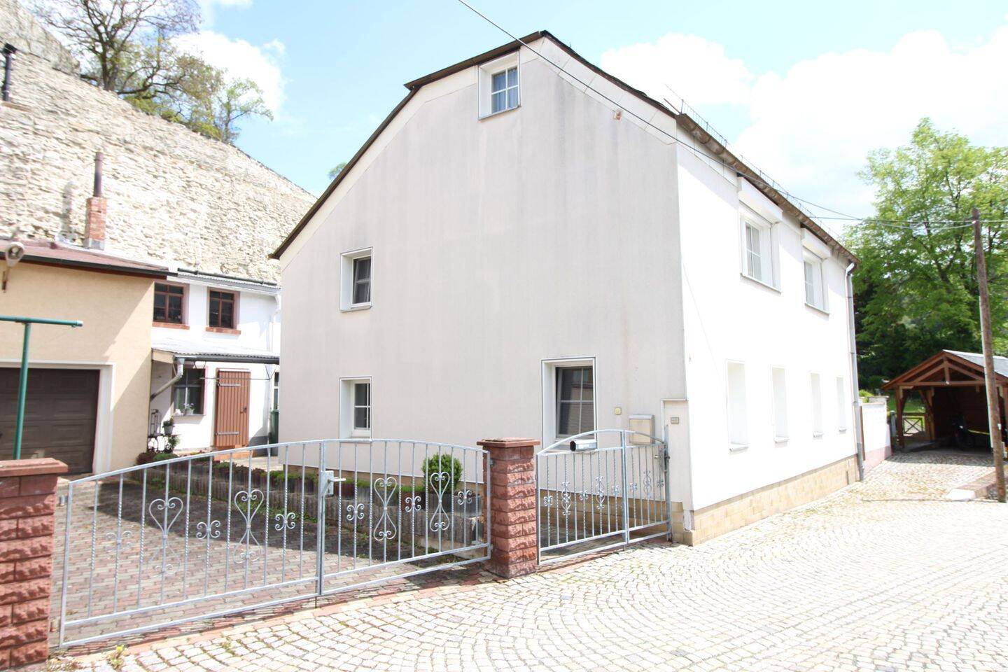 Familienfreundliches Einfamilienhaus in bester und ruhiger Lage