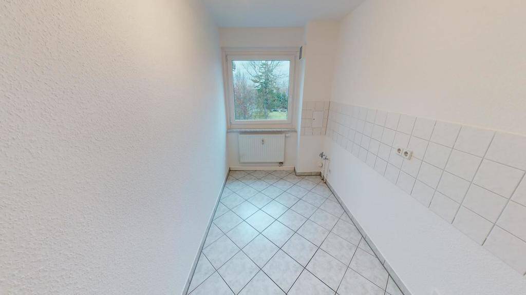 Tolle Balkonwohnung mit großer Dusche – Chemnitz – Vorschaubild 2