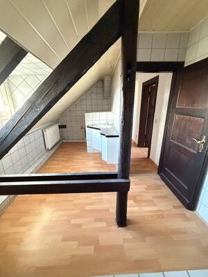 4-Zimmer-Dachgeschosswohnung mit Altbaucharme am Fuße des Kaiserbergs – 47058 Duisburg – Vorschaubild 9