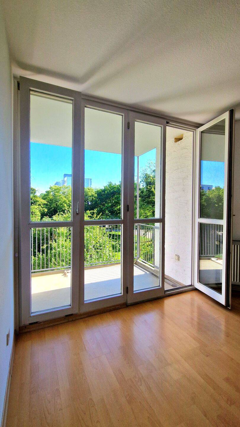 TOP-EXKLUSIVES KURZFRISTIGES ANGEBOT 2-ZIMMER-WOHNUNG IN NEUHADERN