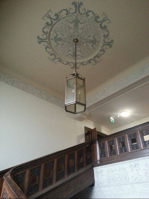 2-Zimmer-Wohnung im stilvollen Gebäude mit Panoramablick über Wiesbaden – Wiesbaden – Vorschaubild 3