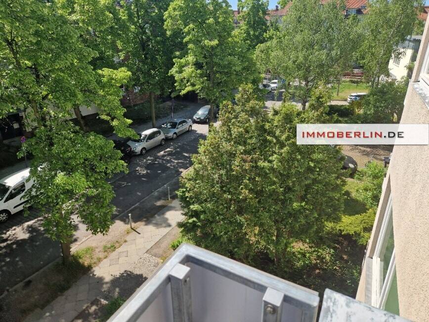 IMMOBERLIN.DE - Attraktive Wohnung mit Loggia & Pkw-Stellplatz in Lankwitz – Berlin – Vorschaubild 3