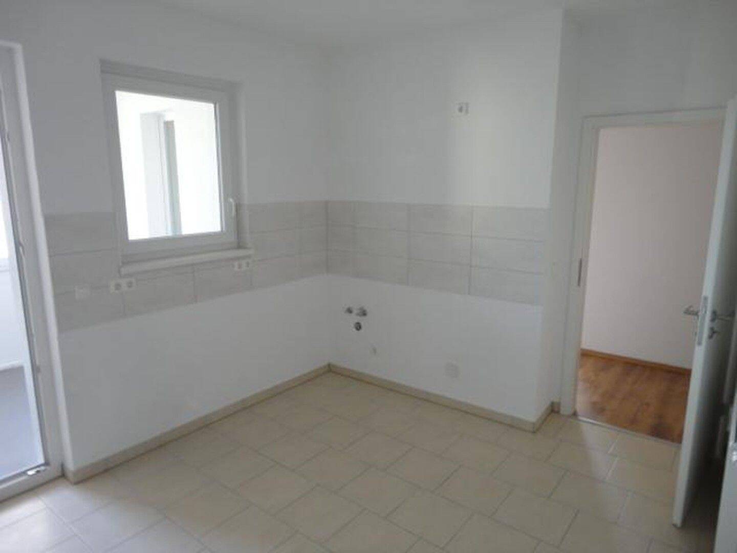 Hochwertige und schöne 4-Raumwohnung in guter Lage mit Wintergarten – Magdeburg – Vorschaubild 5