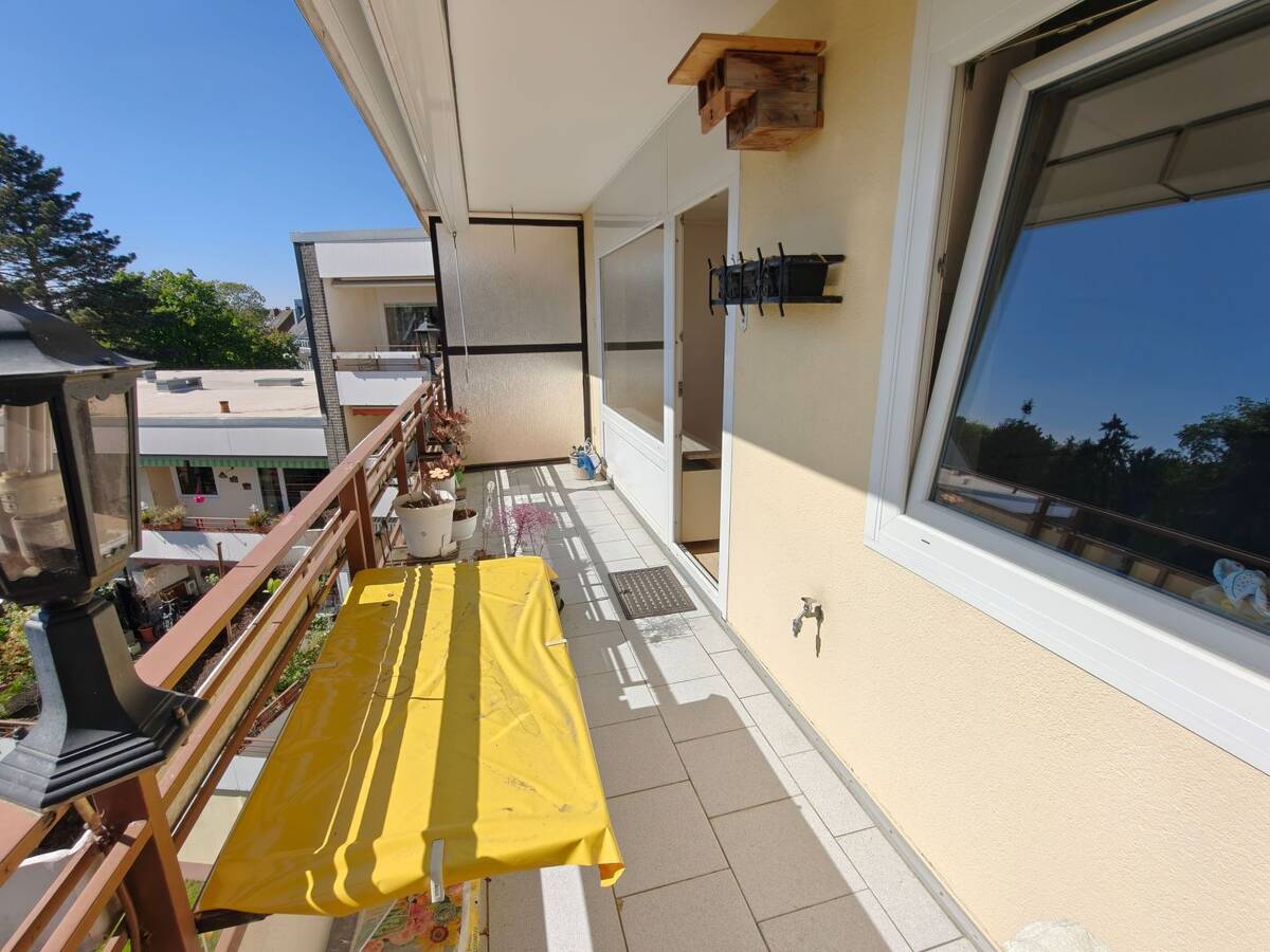 Charmante Sonnenoase im 2. OG: Helle 3-Zimmer-Wohnung in Grafenberg – 40629 Düsseldorf – Bild 1 von 9