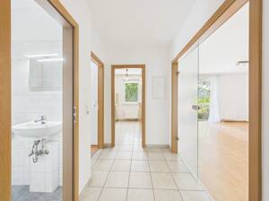 Eine Perle in perfekt angebundener Lage! 4-ZKB inkl. 2 Terrassen + eigenem Garten zum Kauf in Mainz! – 55122 Mainz – Vorschaubild 7