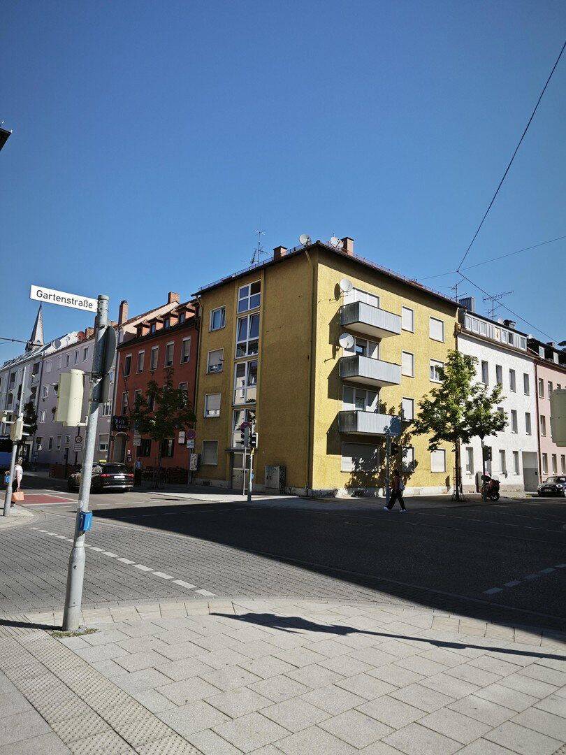 Provisionsfrei: Zentrum Neu-Ulm: Klimatisierte 3-Zimmer-Wohnung mit 2 Balkonen (74 m²) – Neu-Ulm – Bild 1 von 9