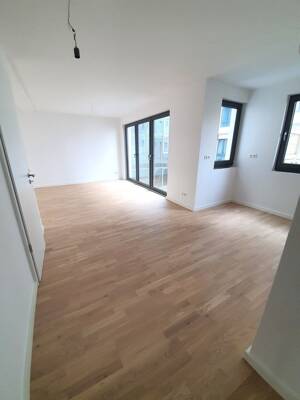 "Wohnen mit Freiraum - Attraktive 3-Zimmer-Wohnung mit großzügiger Sonnenterrasse in Toplage"!