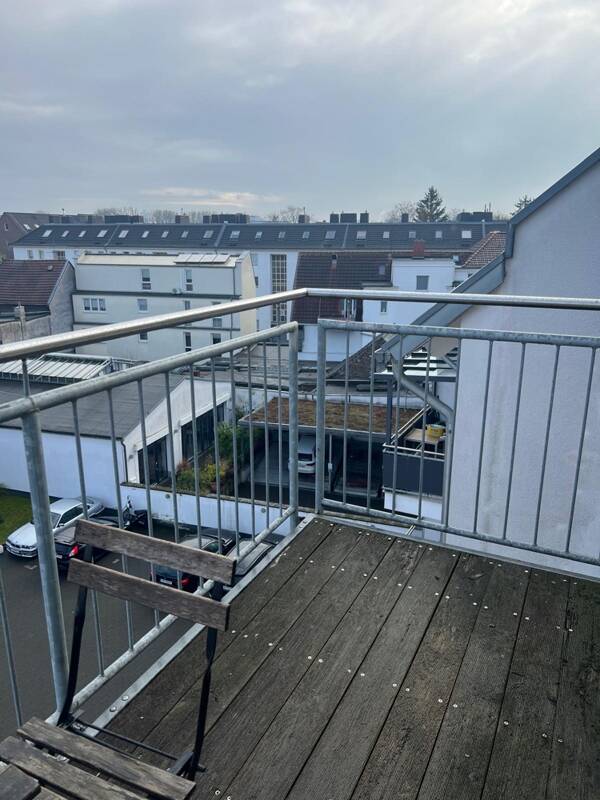 Dachgeschosswohnung in 50737 Köln mit 93,24 m² kaufen