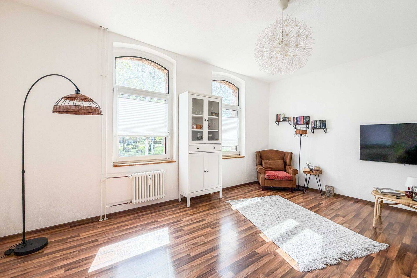 Charmante 2-Zimmer-Wohnung im Fachwerkhaus in ruhiger Lage von Wolfsburg-Neuhaus – Wolfsburg – Vorschaubild 3