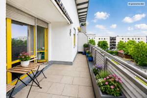 Charmante Dachgeschosswohnung mit sonniger Dachterrasse in gepflegter Wohnanlage – 81829 München – Vorschaubild 2