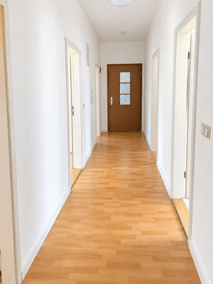 Familiennest mit Wanne, Dusche und kleinem Balkon – 39108 Magdeburg – Vorschaubild 4