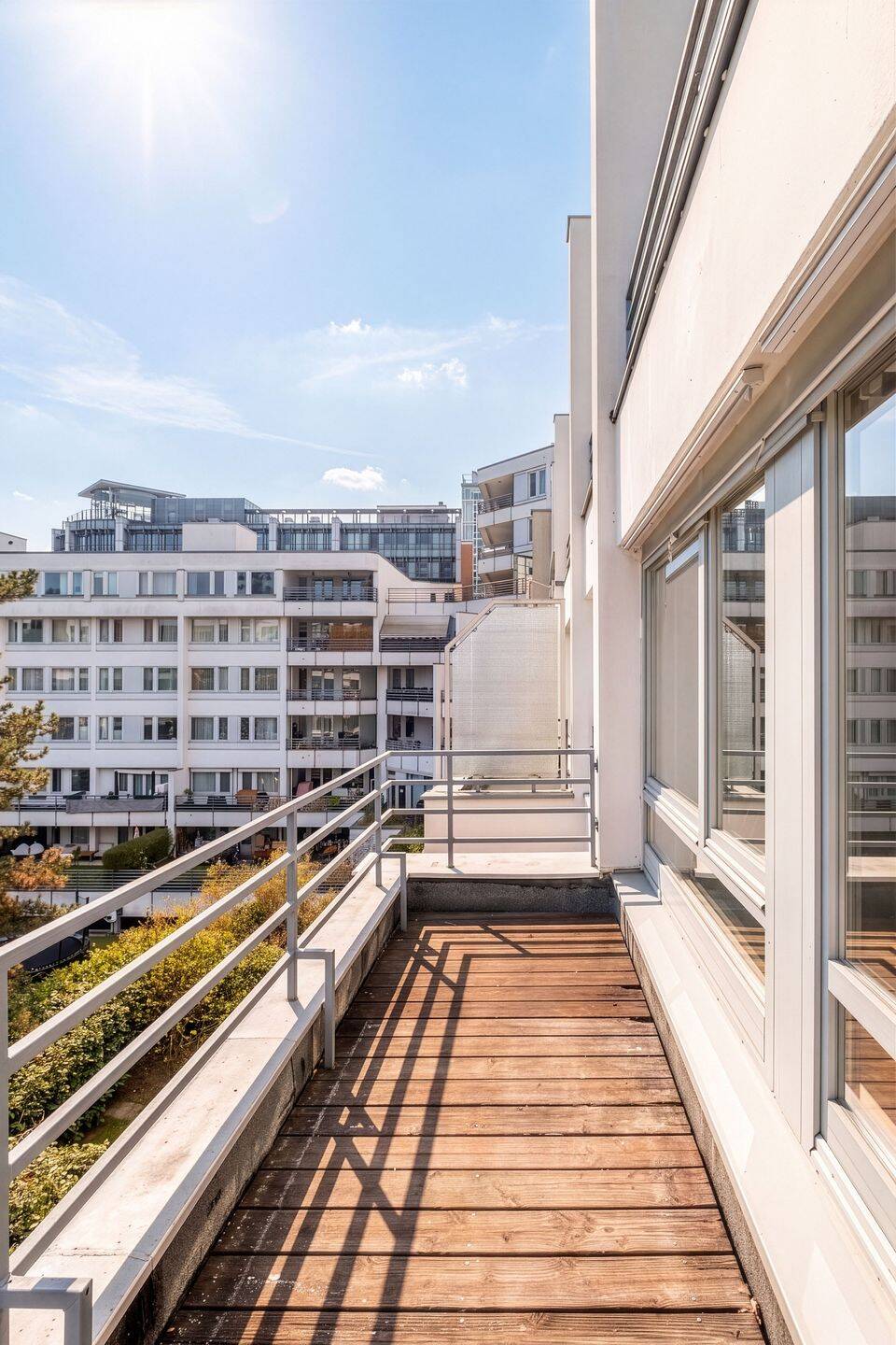Lichtdurchflutete Wohnung inkl. TG-Stellplatz in ruhiger Lage direkt am Berliner Tiergarten – Berlin – Vorschaubild 6