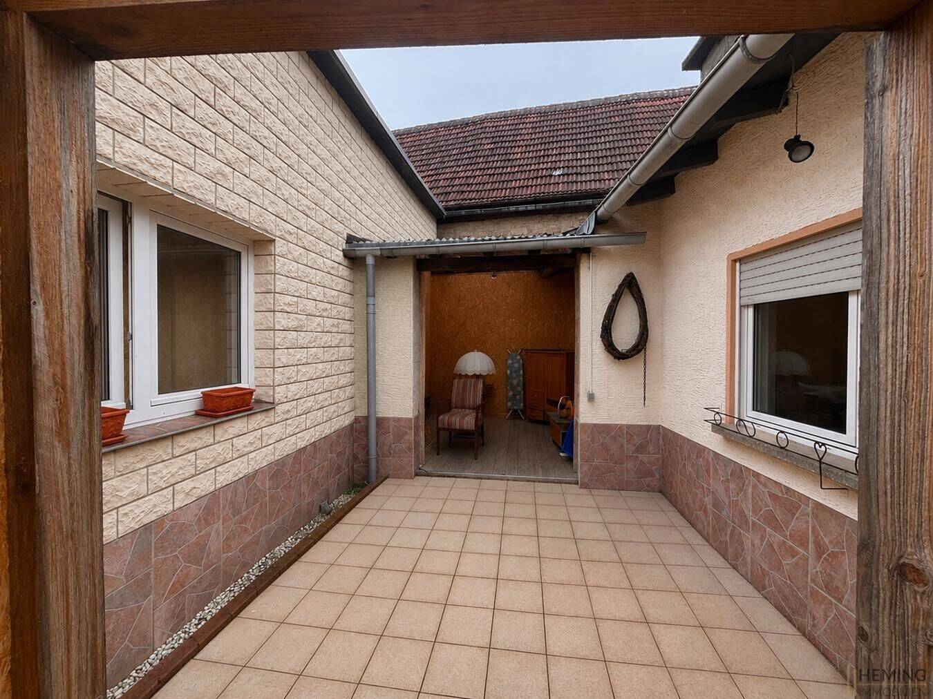 HEMING-IMMOBILIEN - Bauplatz mit Halle (PV vorhanden) in Mainz-Hechtsheim