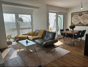 Lichtdurchflutete 4 Zimmer Wohnung