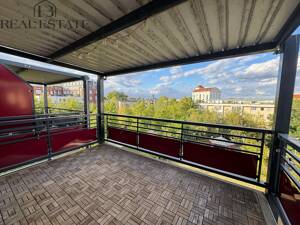 Lichtdurchflutete 2-Raum-Wohnung mit großzügigem Balkon