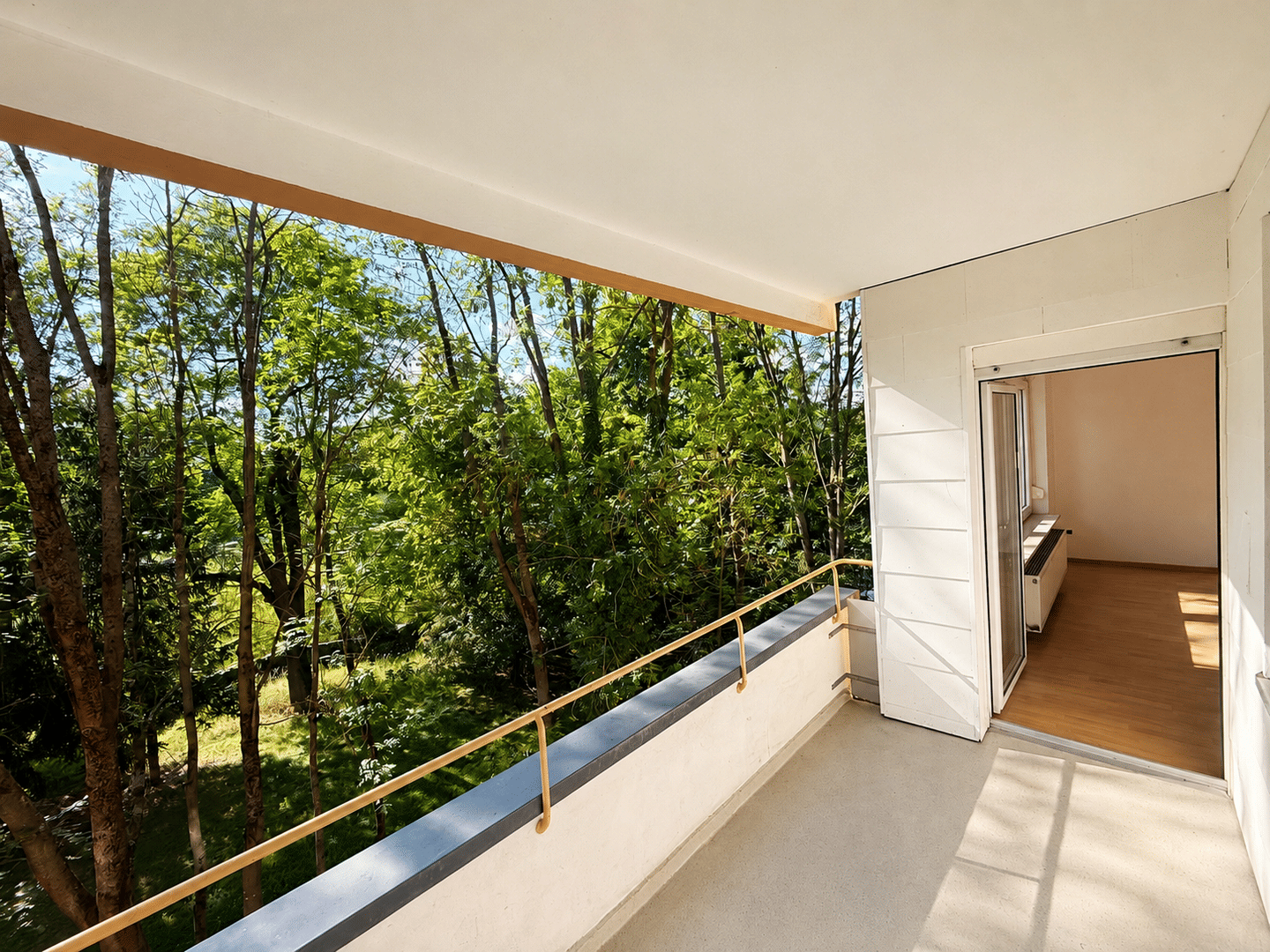 Helle 3-Zimmer-Wohnung mit großer Loggia und Garage im Inneren Westen – Regensburg – Vorschaubild 8