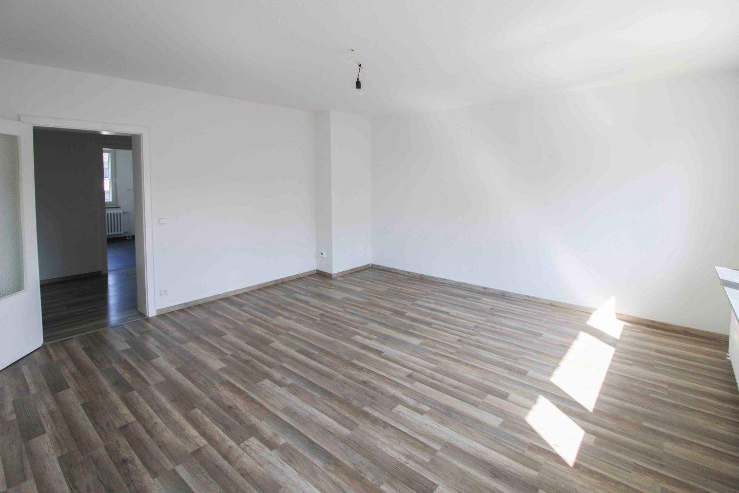 Bezugsfreie 3-Zimmer-Wohnung in begehrter Lage von Duisburg-Süd - Provisionsfrei! – Duisburg – Bild 1 von 9