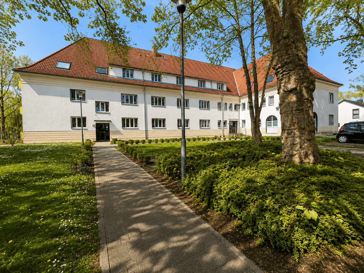 Zweiraumwohnung im Erdgeschoss mit Balkon