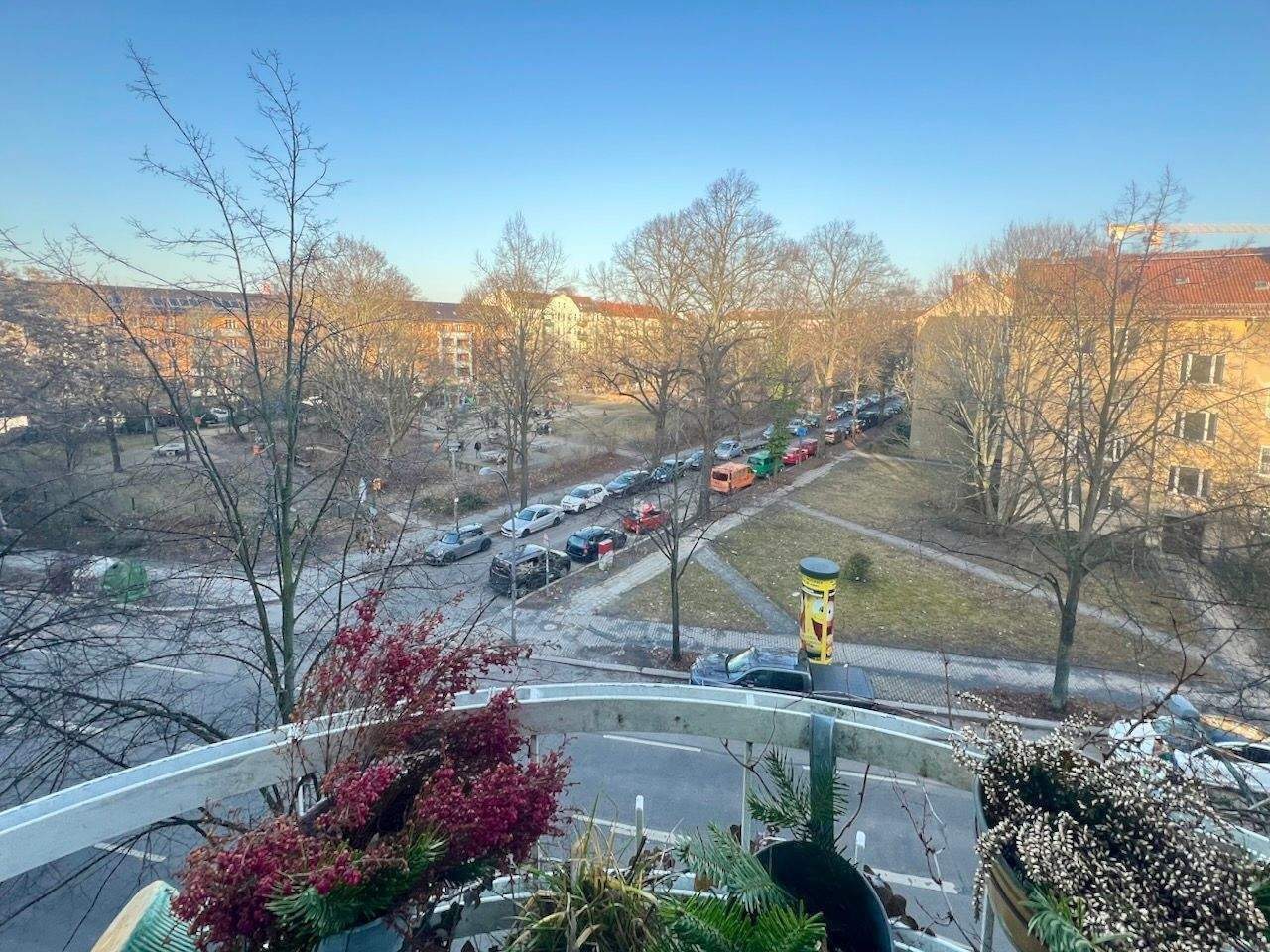 FRANZÖSISCHER BALKON & GEMEINSCHAFTSGARTEN - GUTER SCHNITT & ZENTRAL GELEGEN - ZUR ZEIT VERMIETET – Berlin – Vorschaubild 2