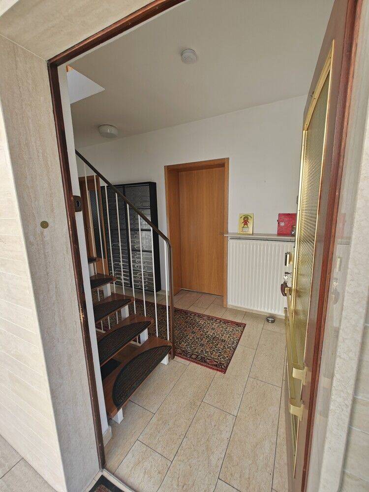 Großzügiges Haus sucht neue Bewohner! – Darmstadt – Vorschaubild 2