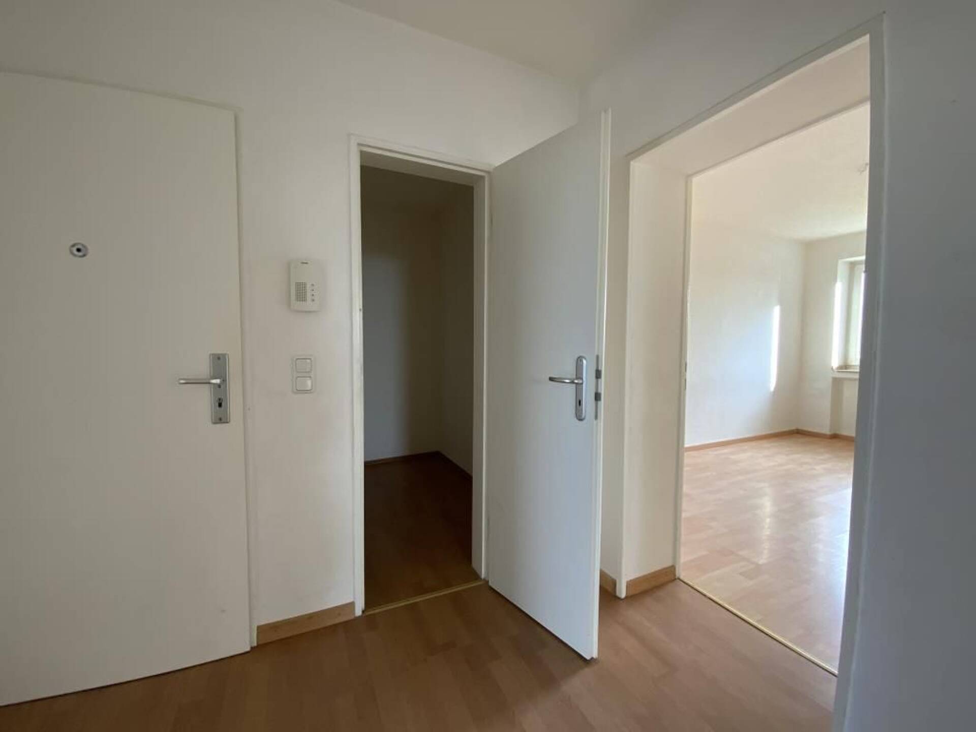 Etagenwohnung in 50739 Köln mit 77 m² kaufen
