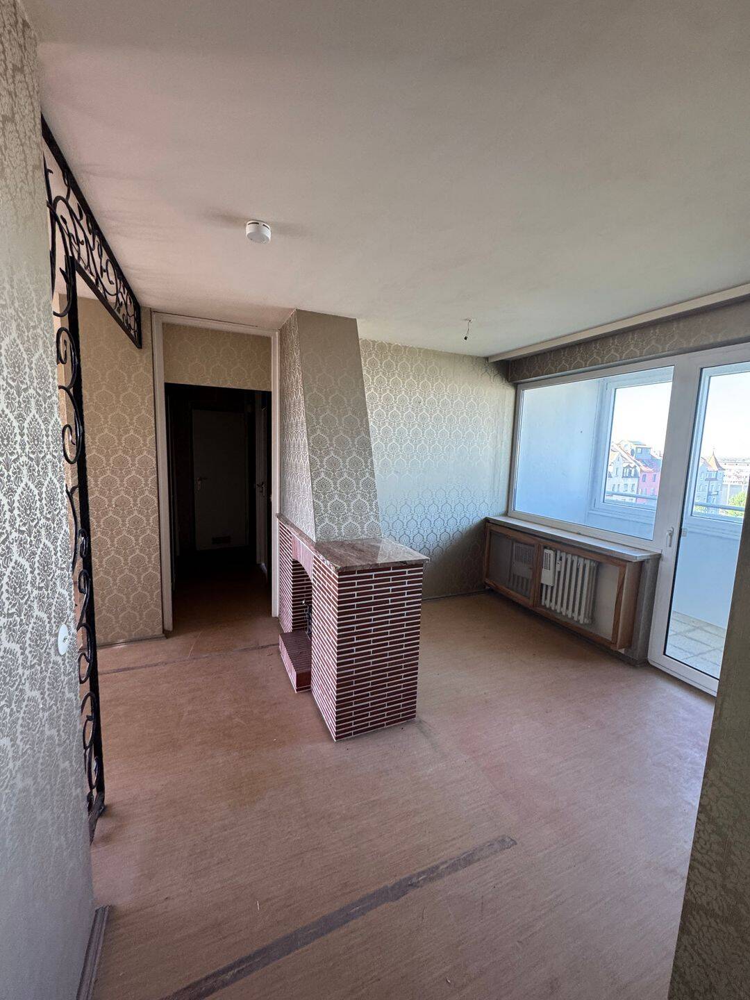 Sanierungsbedürftige 3 Zimmer Wohnung am NordOst- Bahnhof mit Potential