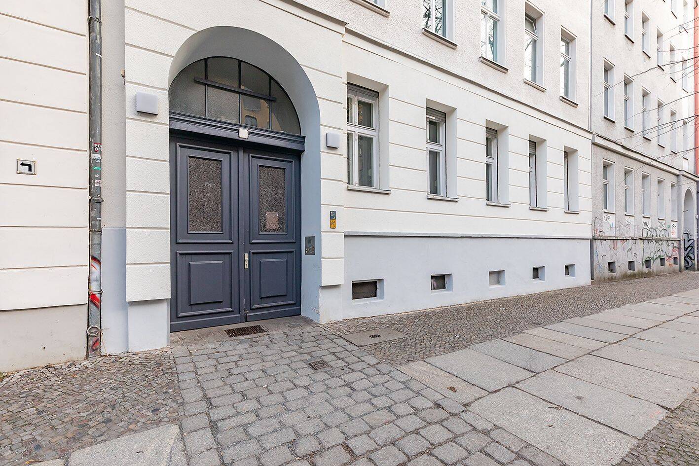Investieren Sie in Wohnqualität - vollständig möblierte Altbauwohnungen ! – Berlin – Vorschaubild 7