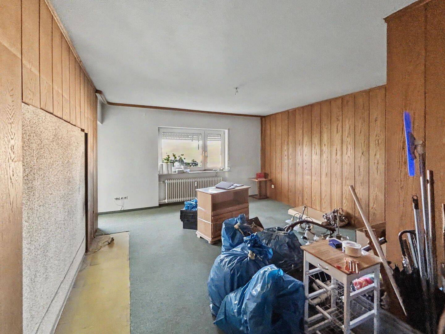 Lauf a. d. Pegnitz - 4-Zimmer-Wohnung im 3. Obergeschoss mit Aufzug - neuer Balkon, neue Fassade – Lauf an der Pegnitz – Vorschaubild 2