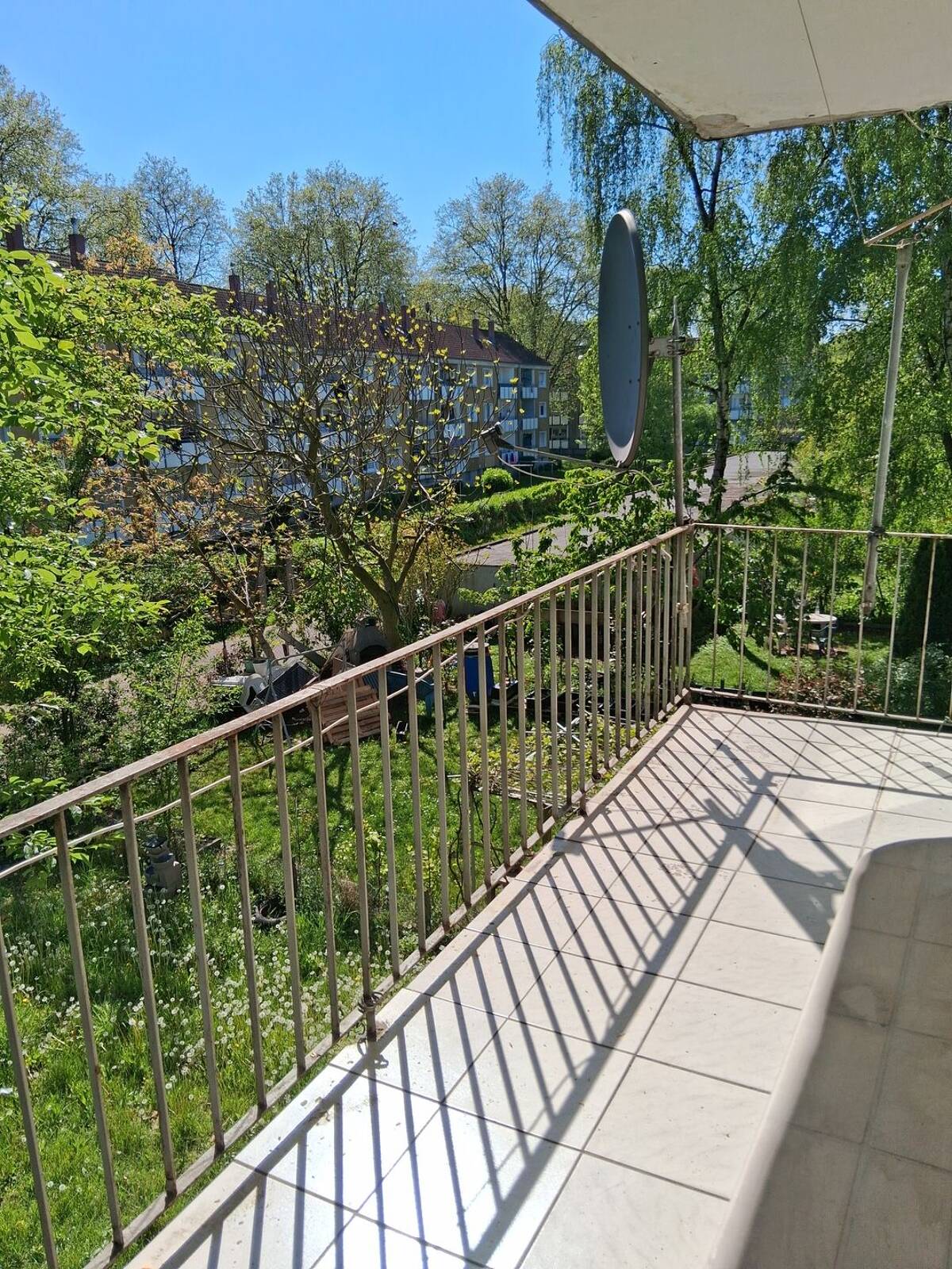 °°° Große 3- Zimmer-Wohnung mit Balkon °°° Erste Nettokaltmiete frei !!! – 47226 Duisburg – Bild 1 von 9