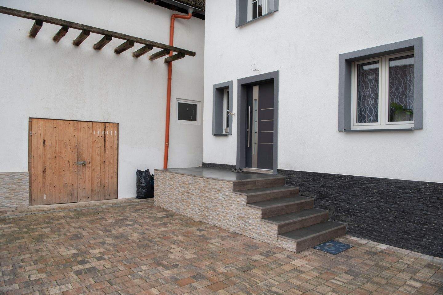 Saniertes EFH mit großes Scheune und einer tollen Terrassen-Option. Große Flächen für PV & Co. – Nidda – Vorschaubild 2