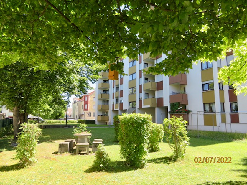 GERÄUMIGE, GUT GESCHNITTENE 3-ZKB-WOHNUNG IN ZENTRUMSNAHER WOHNLAGE NAHE DEM LECH ZUR KAPITALANLAGE