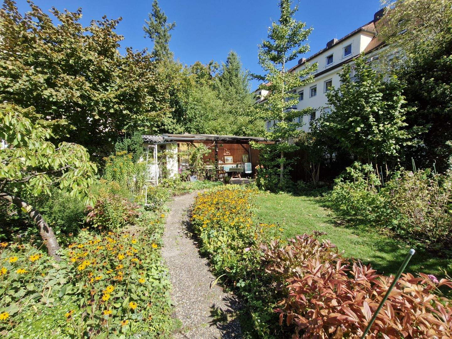 In einer der begehrtesten Lagen Erlangens: Großzügige Doppelhaushälfte mit wunderschönem Garten zwischen Röthelheimbad und Ohmplatz – Erlangen – Vorschaubild 3