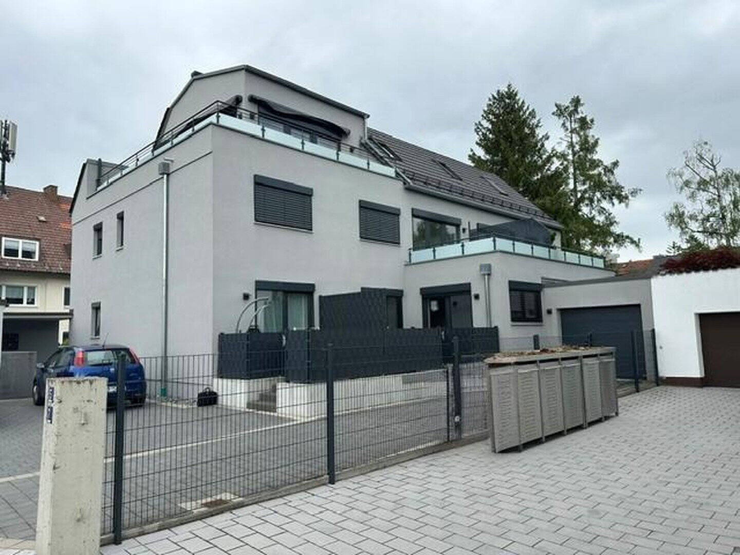 Stilvolle 3-Zimmer-Terrassenwohnung in exklusiver Villenlage von Solln / Obersendling – München – Bild 1 von 7