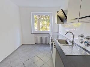 Helle & moderne 2-Zimmer-Wohnung mit BALKON und EINBAUKÜCHE – 23562 Lübeck – Vorschaubild 5