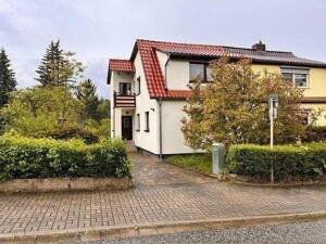 Charmante Doppelhaushälfte mit großer Terrasse, viel Grün und perfekter Familienlage in der Brühlervorstadt