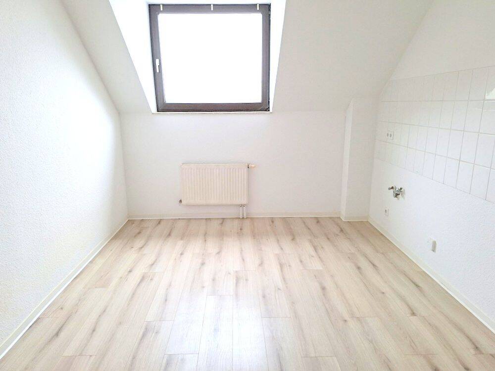 !! 3-Zimmer-Dachgeschosswohnung in ruhiger Lage !! – Chemnitz – Vorschaubild 4