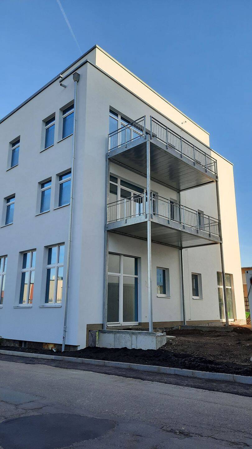 Barrierefreie 4 Raum Wohnung mit Balkon und Fahrstuhl – Chemnitz – Vorschaubild 6