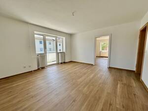 Einziehen und wohlfühlen: Helle und gepflegte Wohnung mit Balkon und neuer Ausstattung – 65187 Wiesbaden – Vorschaubild 1