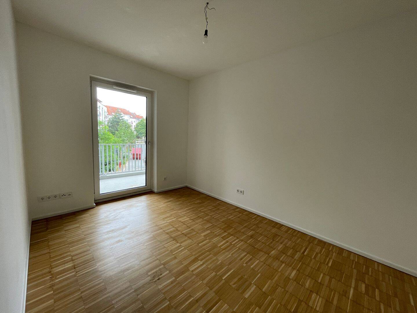 Große 3-Zimmer Wohnung mit zwei Badezimmer und Loggia – Nürnberg – Vorschaubild 8