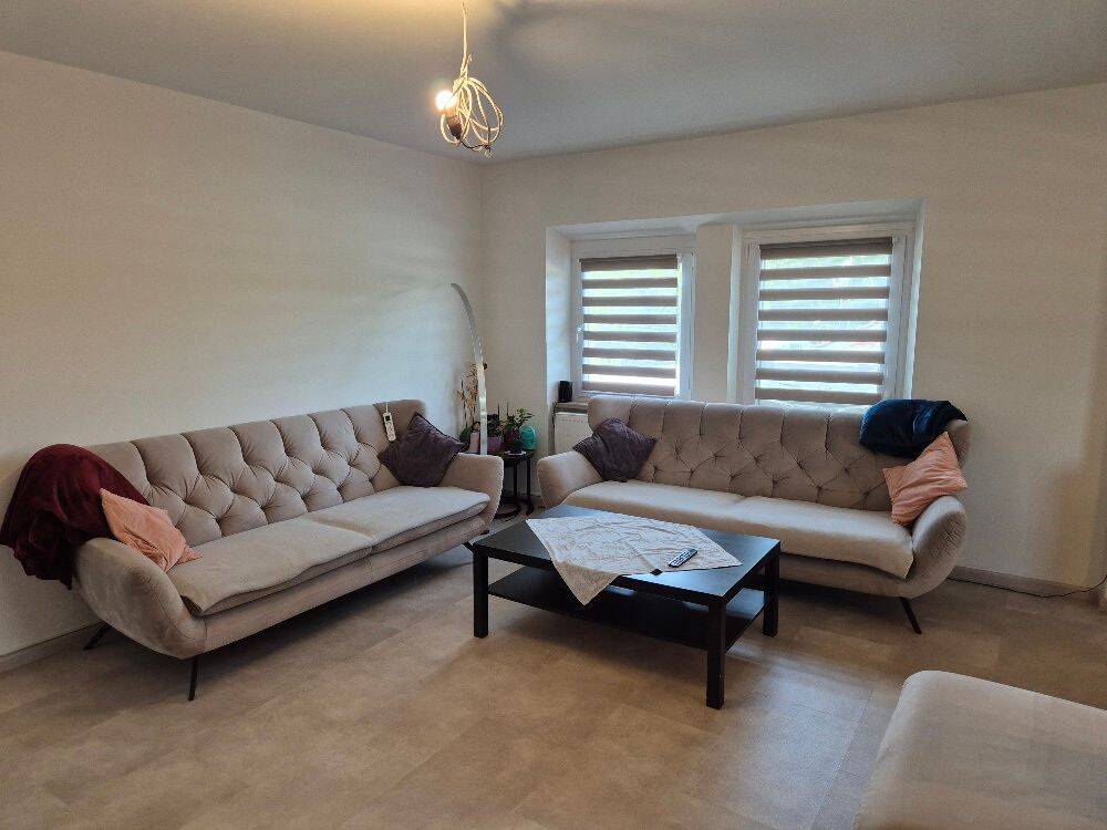 Nürnberg Neuröthenbach: große 4-Zimmerwohnung in 2020 kernsaniert, modernes Badezimmer, top Einbauküche; für Eigennutzer oder Kapitalanleger – Nürnberg – Vorschaubild 2
