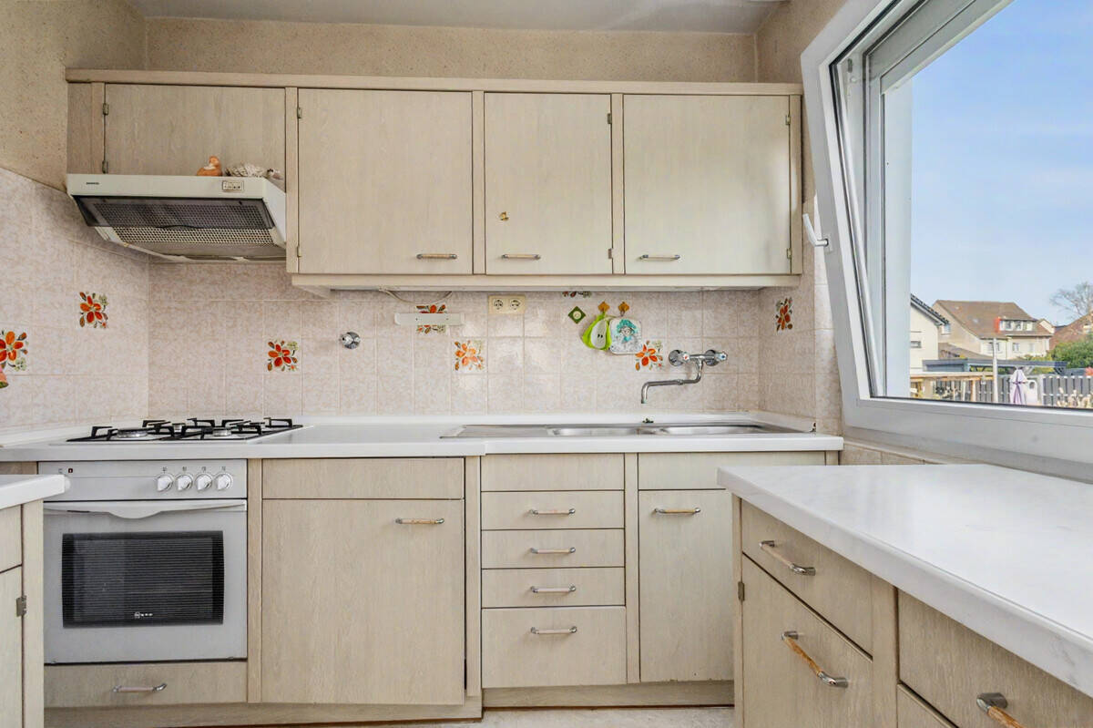 Gepflegtes 3-Fam.-Haus in verkehrsberuhigter Lage von Opladen mit bezugsfreier 4-Zimmer-EG-Wohnung! – Leverkusen – Vorschaubild 7