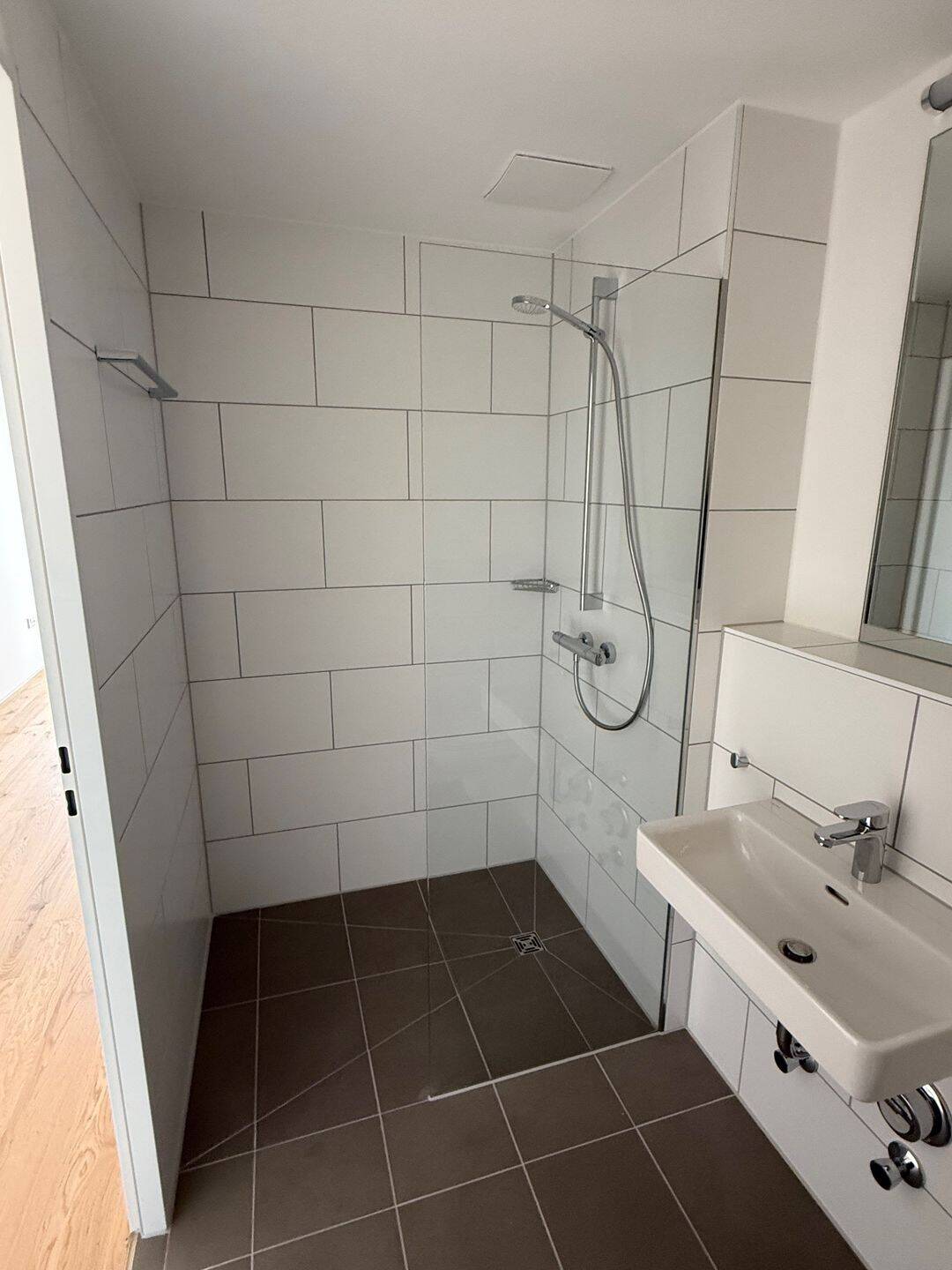Schöne 1-Zimmer Wohnung direkt neben der Universität – Regensburg – Vorschaubild 6
