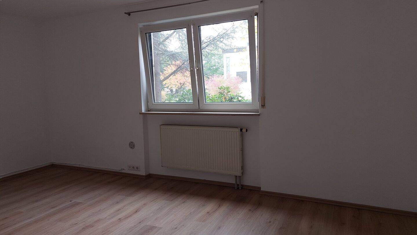 Ruhige und helle 2 Zimmerwohnung mit Stellplatz in Zentrumsnähe – Nürnberg – Vorschaubild 5