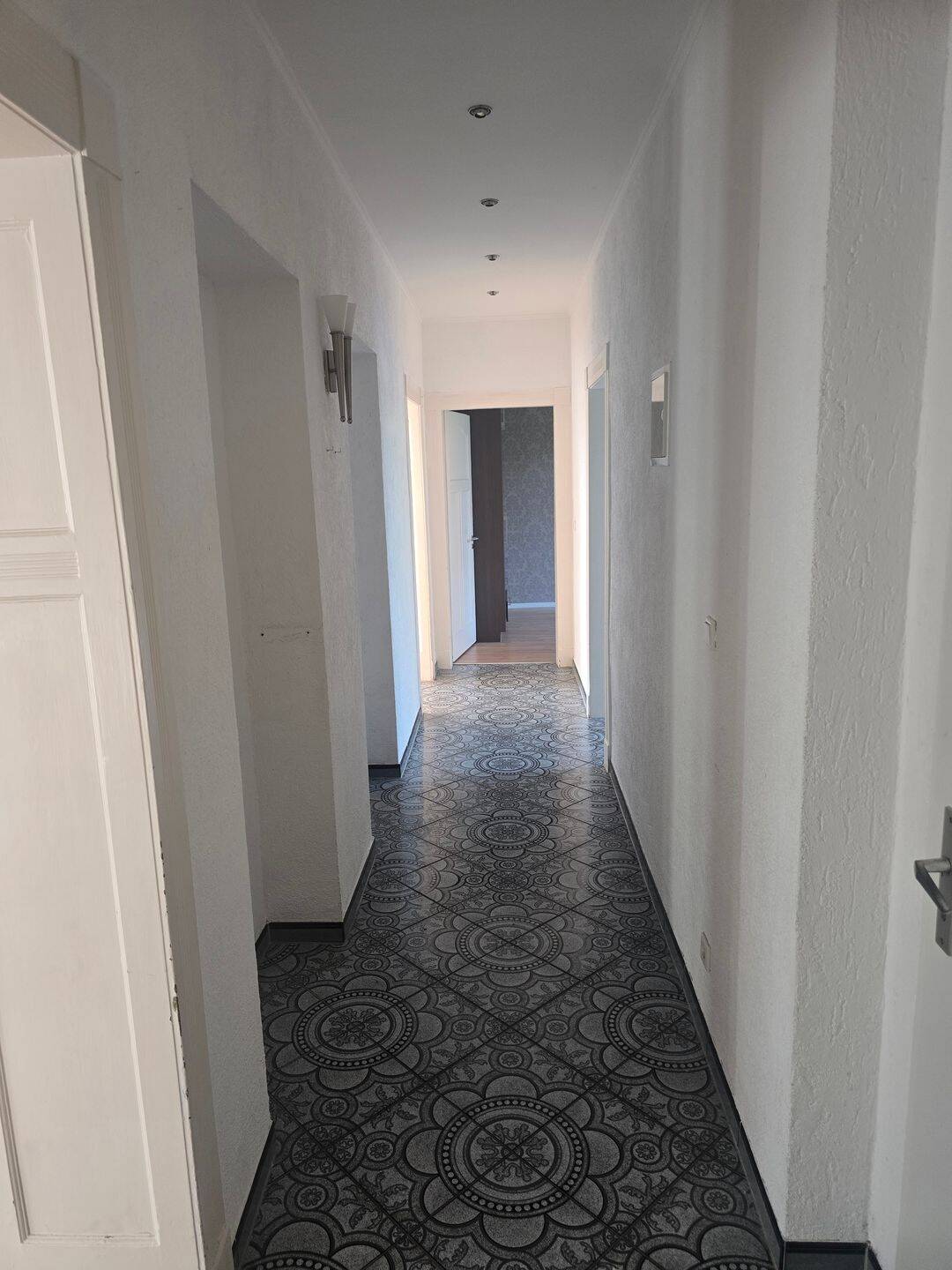 Attraktive 4-Zimmer-Eigentumswohnung in Wuppertal-Unterbarmen zu Verkaufen – Wuppertal – Vorschaubild 4
