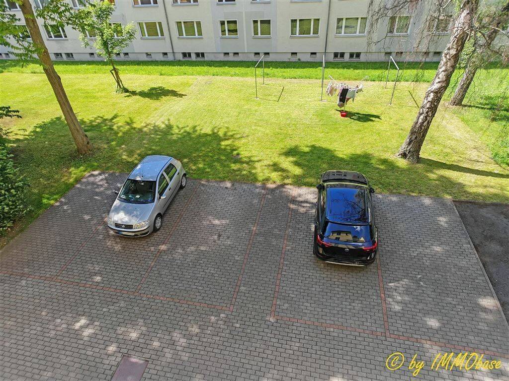 Attraktives Mehrfamilienhaus mit befahrbarem Grundstück in Bernsdorf! – Chemnitz – Vorschaubild 3