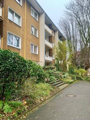 Teil- oder vollmöblierte 3,5-Zimmer-Wohnung mit Balkon in Essen-Holsterhausen – 45147 Essen – Vorschaubild 1