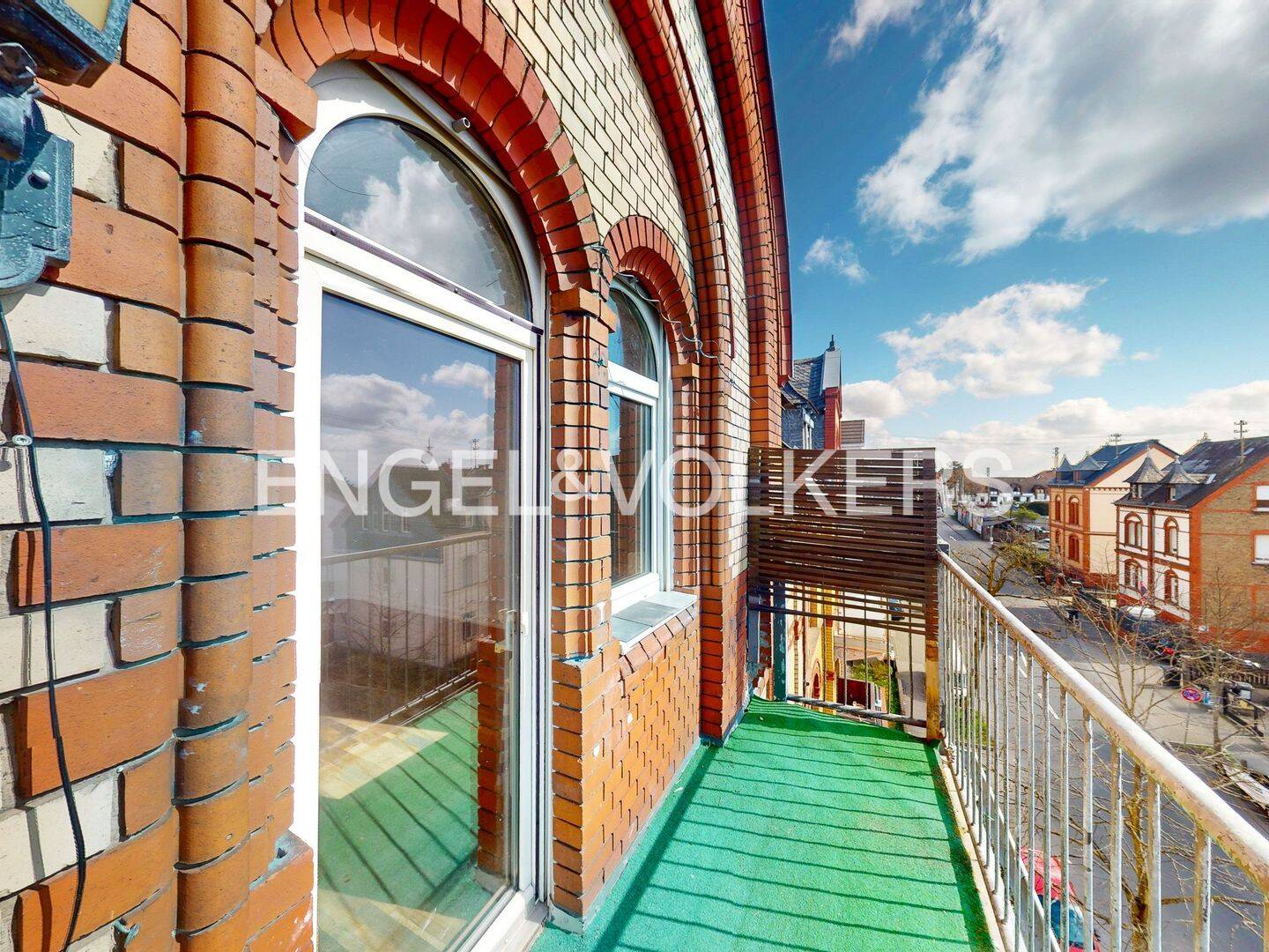 Charmante 3-Zimmer-Altbauwohnung im Dachgeschoss mit Balkon – Wiesbaden – Vorschaubild 7