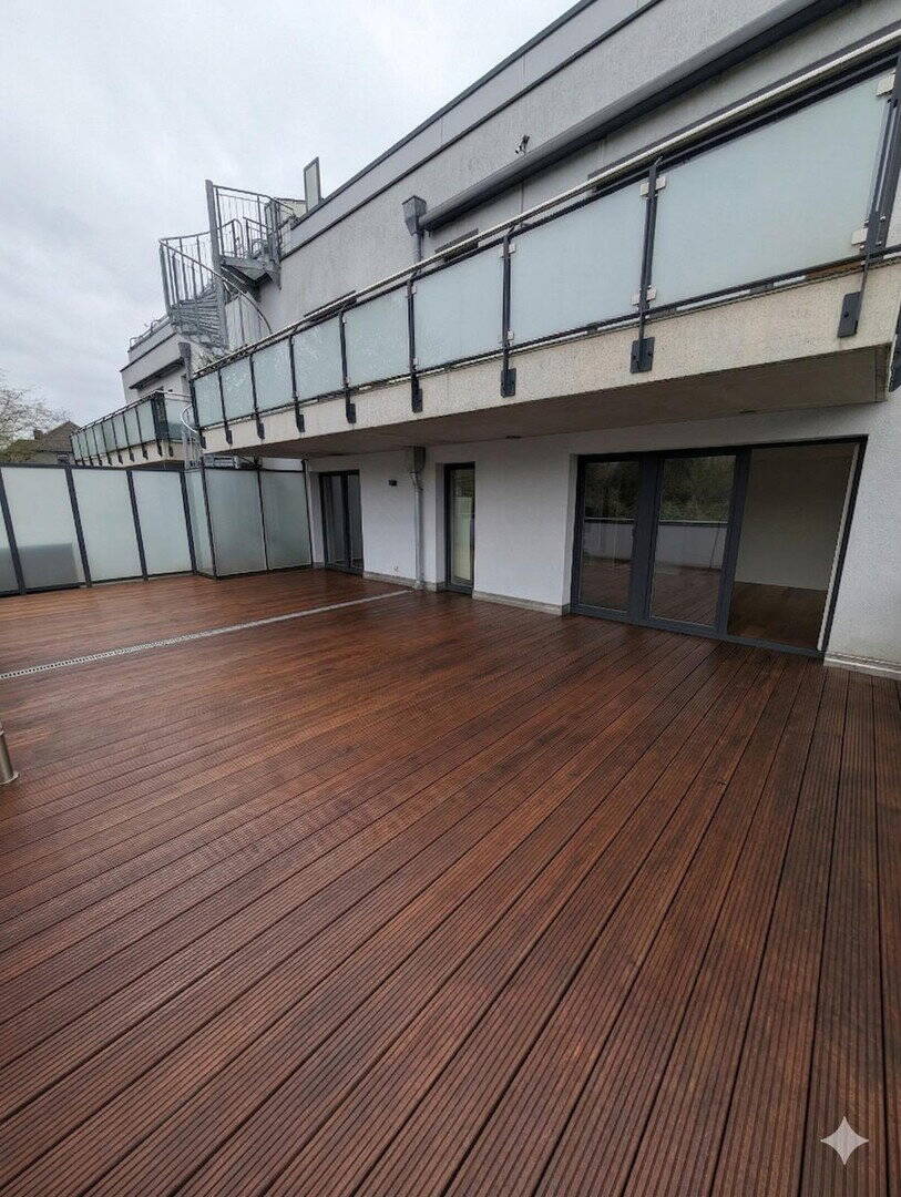 Exklusive 4-Zimmer Neubauwohnung mit großer Sonnenterrasse und Tiefgarage – Hamburg – Vorschaubild 3