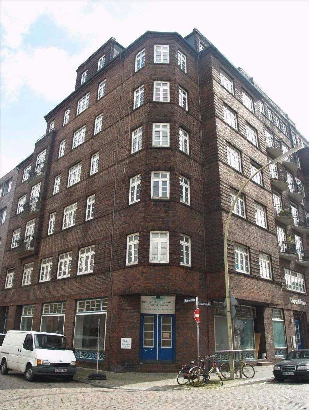 4-Zimmer-Altbauwohnung in City Nähe: Ideal als Wohnbüro, Praxis oder Atelier, WG-Bildung möglich – 20097 Hamburg – Bild 1 von 4